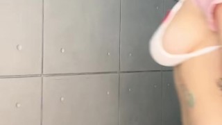 I just want to be naked and play😍 Click on the link in the profile header