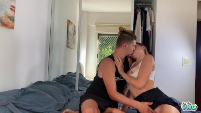 Amateur teen babe gets fucked by horny lover - real sex tape