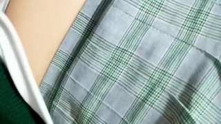 QUE RICO HUELE A PIPI TU VAGINITA! PADRASTRO PERVERTIDO FOLLA A SU HIJASTRA DESPUÉS DE CLASES