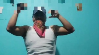 Chacalon caliente!!! Joven caliente.