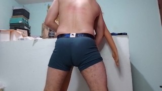 Mi esposa me dejo follar con su mejor amiga con su gran culo