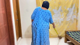 Huge Hanging Milky Tits & Ass Hot Indonesia Muslim Aunty Clean My Room & Try To Seduce me For Sex