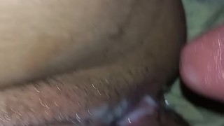 Ella se moja y yo le acabo en su conchita