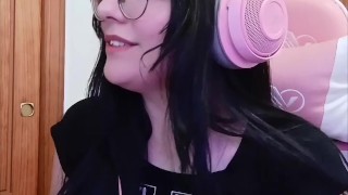 Emo/goth egirl erniedrigt dich cuckold