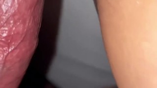 La madre de mi amiga me llevó al motel, me la follé a lo perrito casi me corro dentro de ella