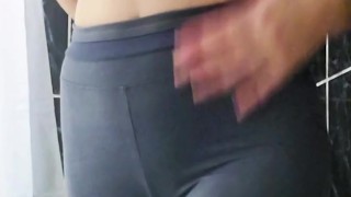 My stepSister he sent me a video from the shower, come in and see.