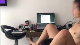 I ask my girlfriend to have sex in my living room