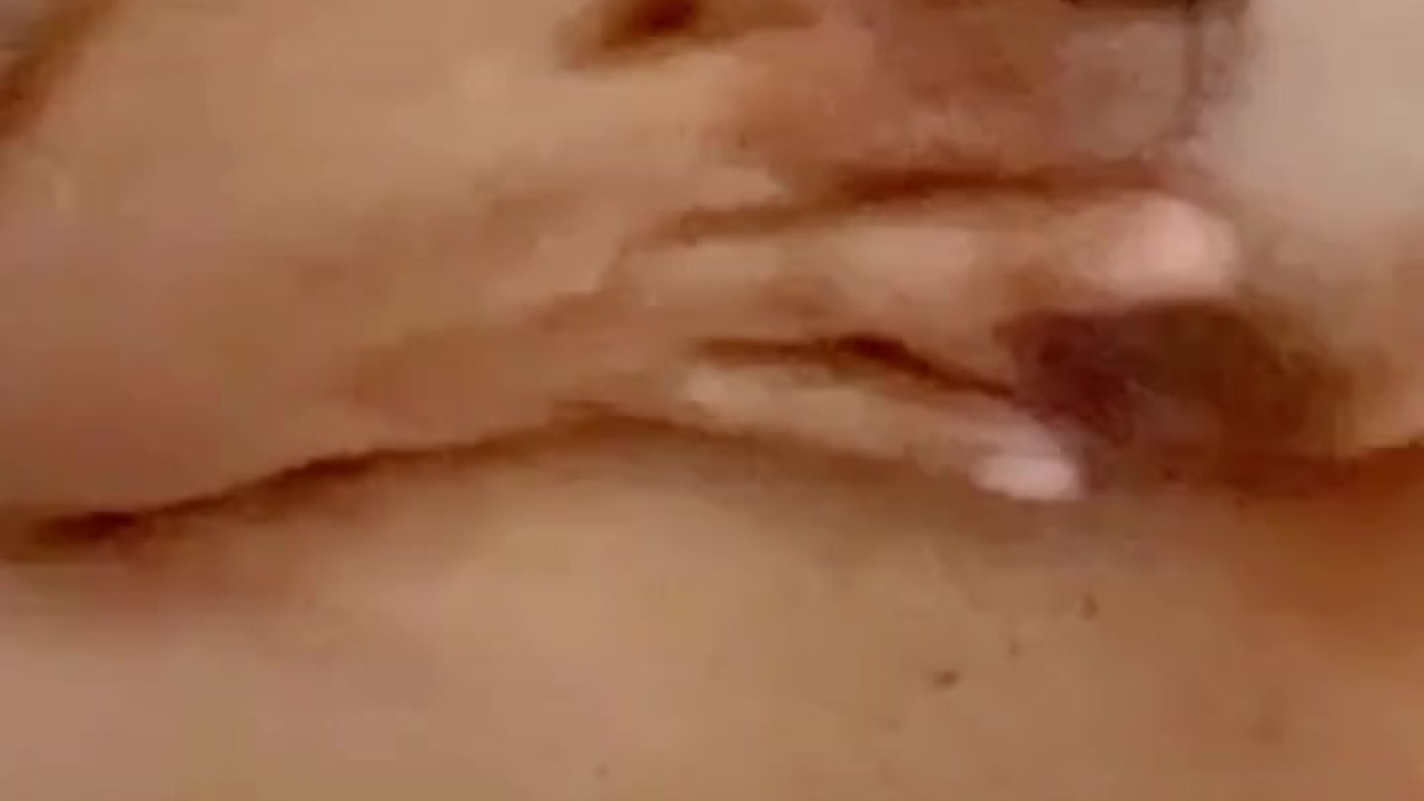 Hairy pussy girl calls me at night to cum on video call