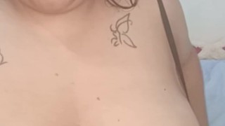 MerolDoll sticks a dildo in her ass