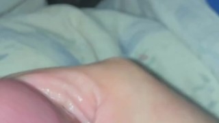mi pene baboso cubierto de precum botando leche
