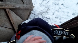 I fuck a stranger in the mouth in the toilet and quickly cum