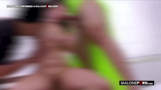 Intercambio swinger con pareja transexual!