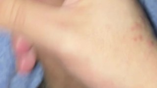 la segunda paja del dia, sacando la leche que me queda