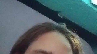 Una selfie atrevida debajo de la remera 😏