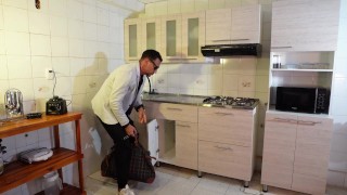 Mi jefe me descubre robando su dinero y me da una follada salvaje - ABBY CARTER