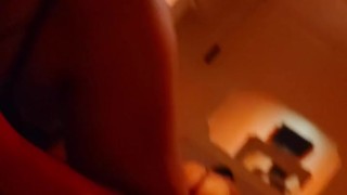 Hermanastra: estoy aburrida quiero chupar algo