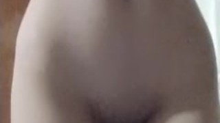 Me grabo mientras me pruebo lencería erótica para calentar a mi padrastro