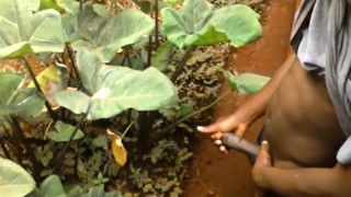 18 yo ALMOST CAUGHT MASTURBATING OUTSIDE