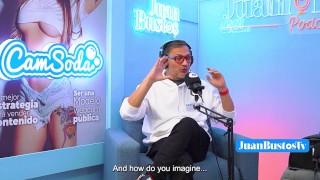 TEEN LylaPeach tiene 21 orgasmos y SQUIRT mientras la azotan con billetes en la FUCKMACHINE del PODC