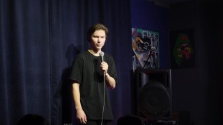 комик жёстко ебёт зал [вакуум - Дима Балаев]