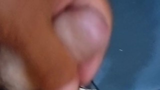 Me masturbo con mi mano