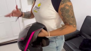 Roleplay-Le doy una buena Cogida a una desconocida A CAMBIO del delivery