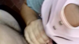 Lo hacemos a escondidas mientras fumamos weed