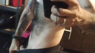 Coqueto latino frente al Espejo - Revelación Corporal intensa