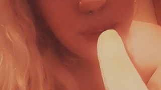 Kitten eats a banana 🍌