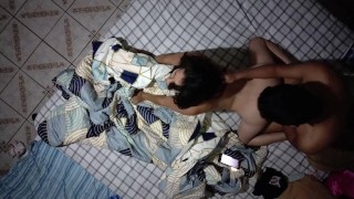 Milf se gana un rico Creampie en Su VAGINA APRETADA