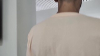 Le regalo sexo anal a mi amigo por su cumpleaños, me rompe el culo!