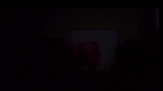 Me masturbo viendo hentai