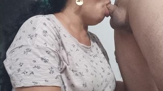 Mamadora profesional de teterito