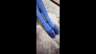 Milf perfect body with pantyhose and eight inch heels