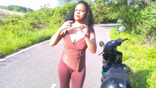 PUBLIC BLOWJOB EXOTIC EBONY COSPLAY BROWN BIG TITS SUCKS DICK ON BIKETRAIL