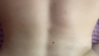 Scopo la mia ragazza sul divano ! Con sborrata in bocca (Amatoriale)