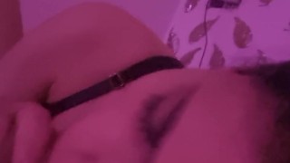 Ii fac o muie iubitului la el acasa