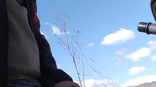 DICK FLASH Saco mi polla frente a una joven y se queda a ver como me masturbo