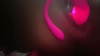 Tocándome, que rico sentir todo en mi anito