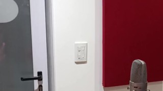 BEEABEAA es un CANTANTE que le gustan otros tipos de microfonos: Video en mi canal