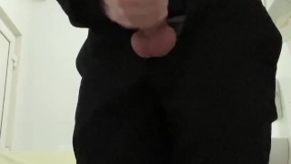 Twink dryly jerks off in the clinic