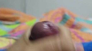 Masturbándome hasta casi venirme