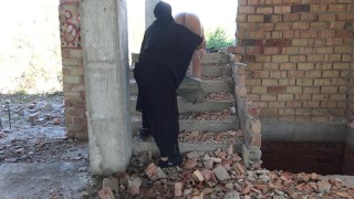 arab wife outdoor sex with German expat in Dubai امرأة سورية تزني مع رجل ألماني