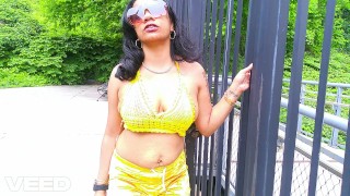 OUTSIDE PUBLIC PARK COSPLAY NAKED SOLO FEMALE PORNSTAR EBONY BROWNSKIN