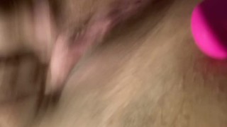 Trans man cums from vibrator