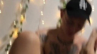 Suck my feet to give you a footjob and leave your cum on my feet