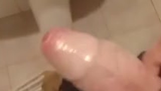 British Dirty Talk Guide: Uncircumcised Penis Massage (Milking Time)