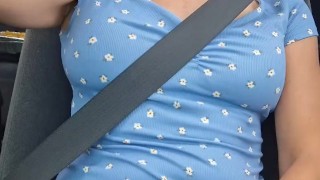 Take a pretty girl and give her what she want 😍