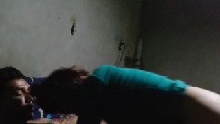 La novia de mi padre si que sabe ordeñarme y montarme