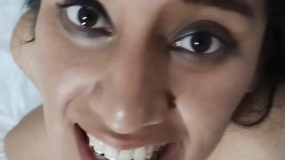 Cuando mi camarógrafo no lo soporta y me tira su leche encima